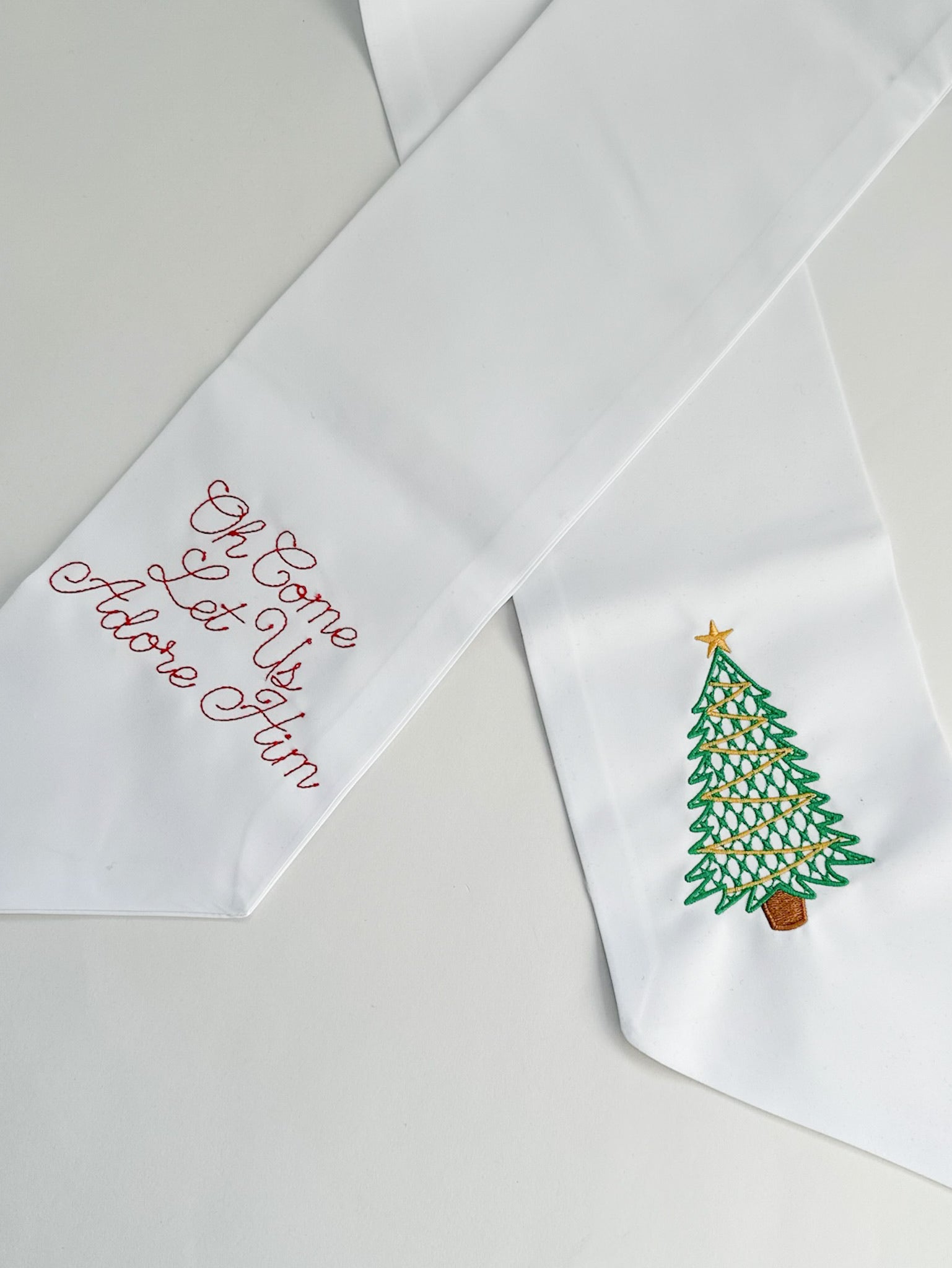 Embroidered Christmas Wreath Sash